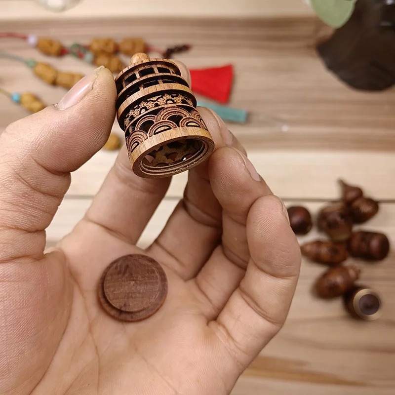 Drewniana ażurowa butelka do a – Diffuser Necklace Locket recenzja i cena