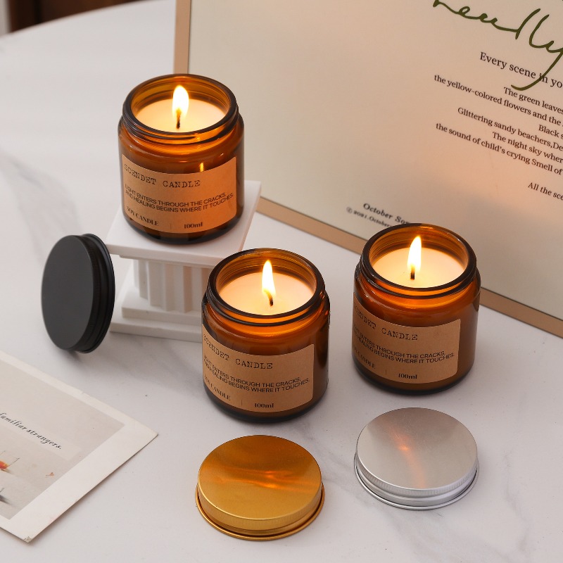 Świeca zapachowa w słoiku z bu – Amber Jar Candle recenzja i cena