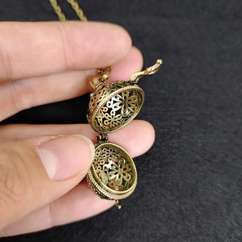 Vintage mosiądz piłka pusta w  – Diffuser Necklace Locket recenzja i cena